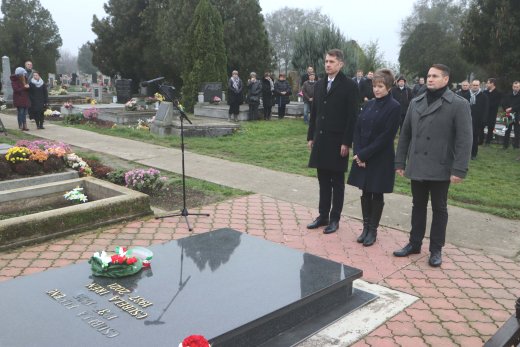 Csubela Ferencre, a VMSZ első elnökére emlékeztek Bácskossuthfalván