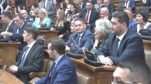 Konstituisan novi saziv parlamenta Srbije