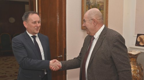 Predsednik Pastor razgovarao sa ambasadorom Mađarske Jožefom Mađarom